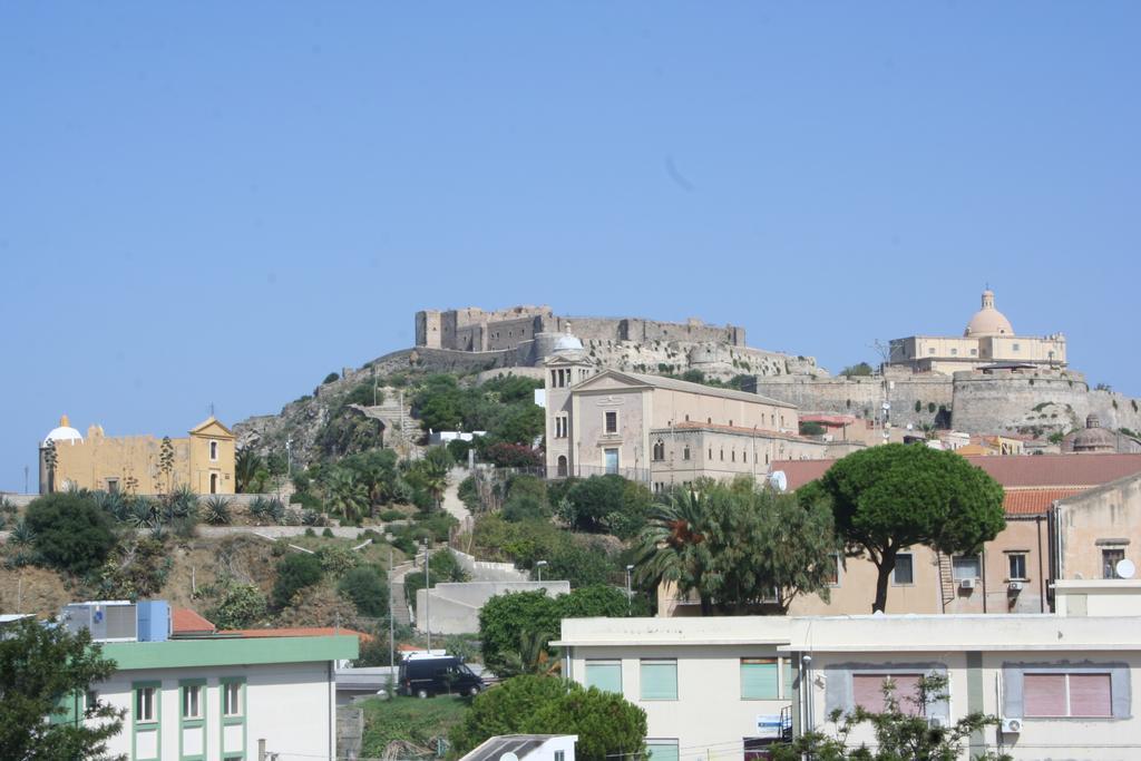 Gallery B&B Μιλάτσο Εξωτερικό φωτογραφία