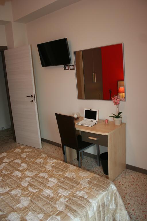 Gallery B&B Μιλάτσο Εξωτερικό φωτογραφία